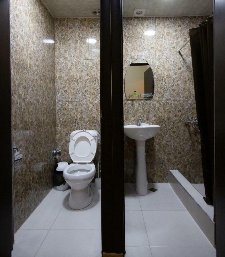 Tempus Hotel-Hostel Єреван Екстер'єр фото