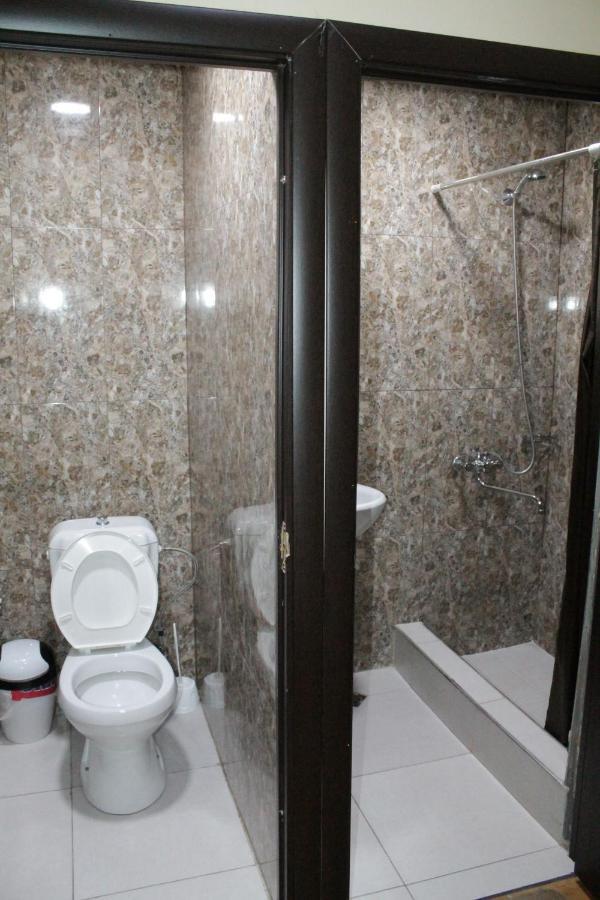 Tempus Hotel-Hostel Єреван Екстер'єр фото