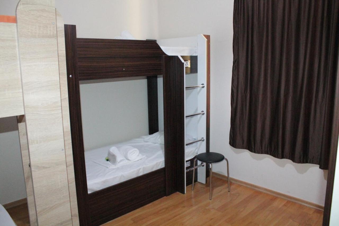 Tempus Hotel-Hostel Єреван Екстер'єр фото