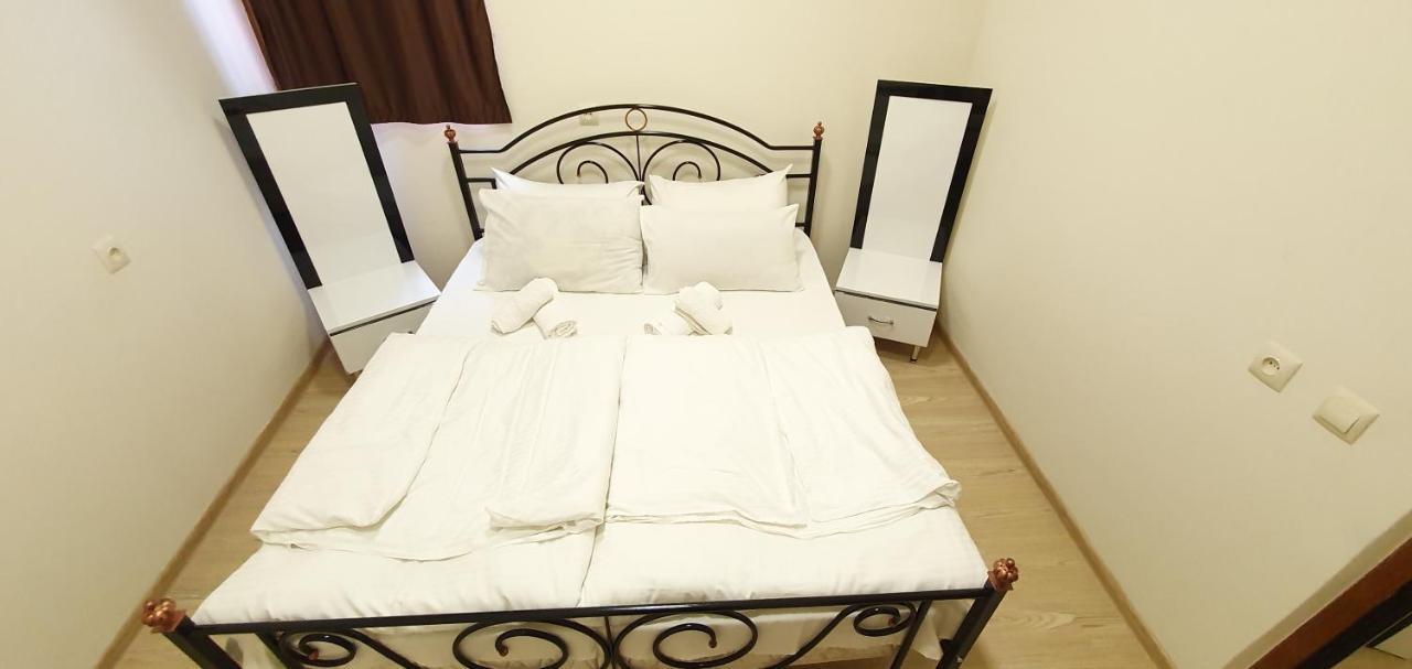 Tempus Hotel-Hostel Єреван Екстер'єр фото