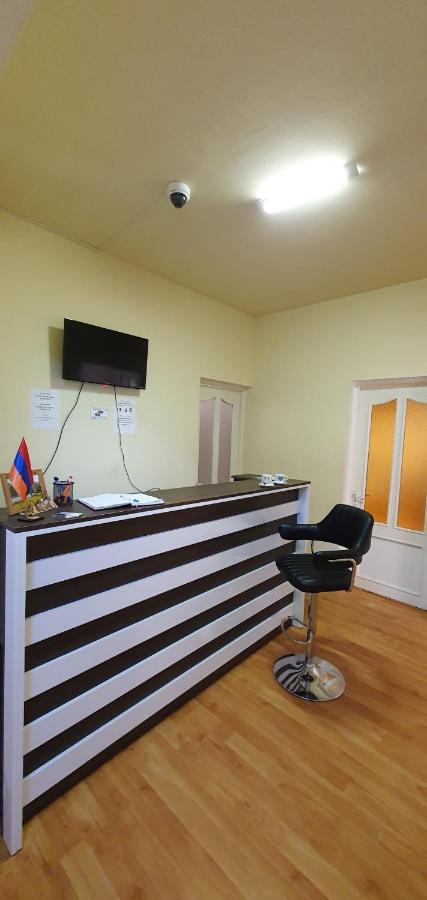 Tempus Hotel-Hostel Єреван Екстер'єр фото