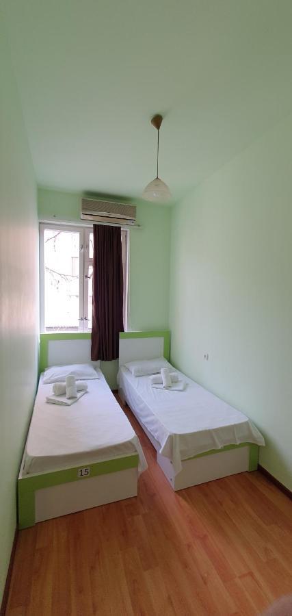 Tempus Hotel-Hostel Єреван Екстер'єр фото