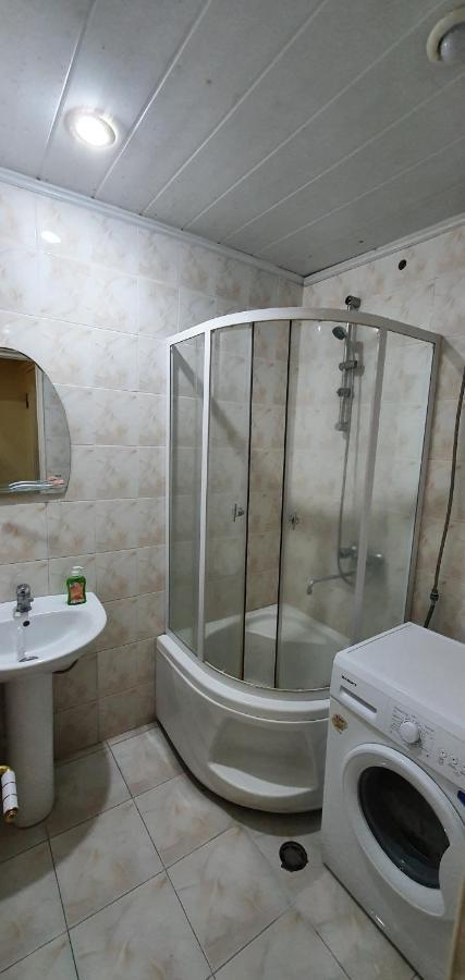 Tempus Hotel-Hostel Єреван Екстер'єр фото